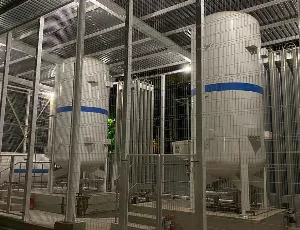 Защитные ограждения для топливных цистерн