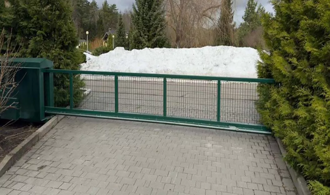 Сигнальные откатные ворота