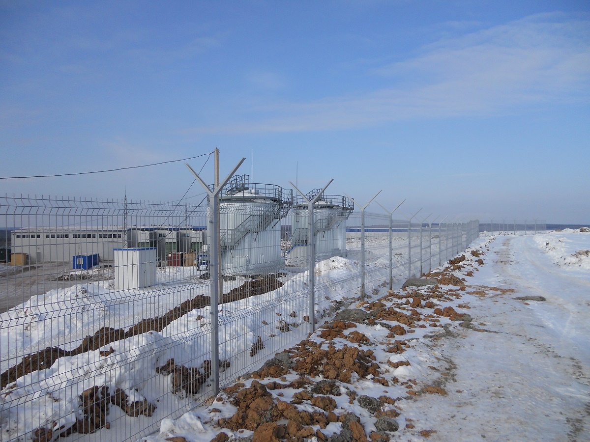 Нефтепроводы АО "Транснефть-Север" оборудованы ограждениями FENSYS